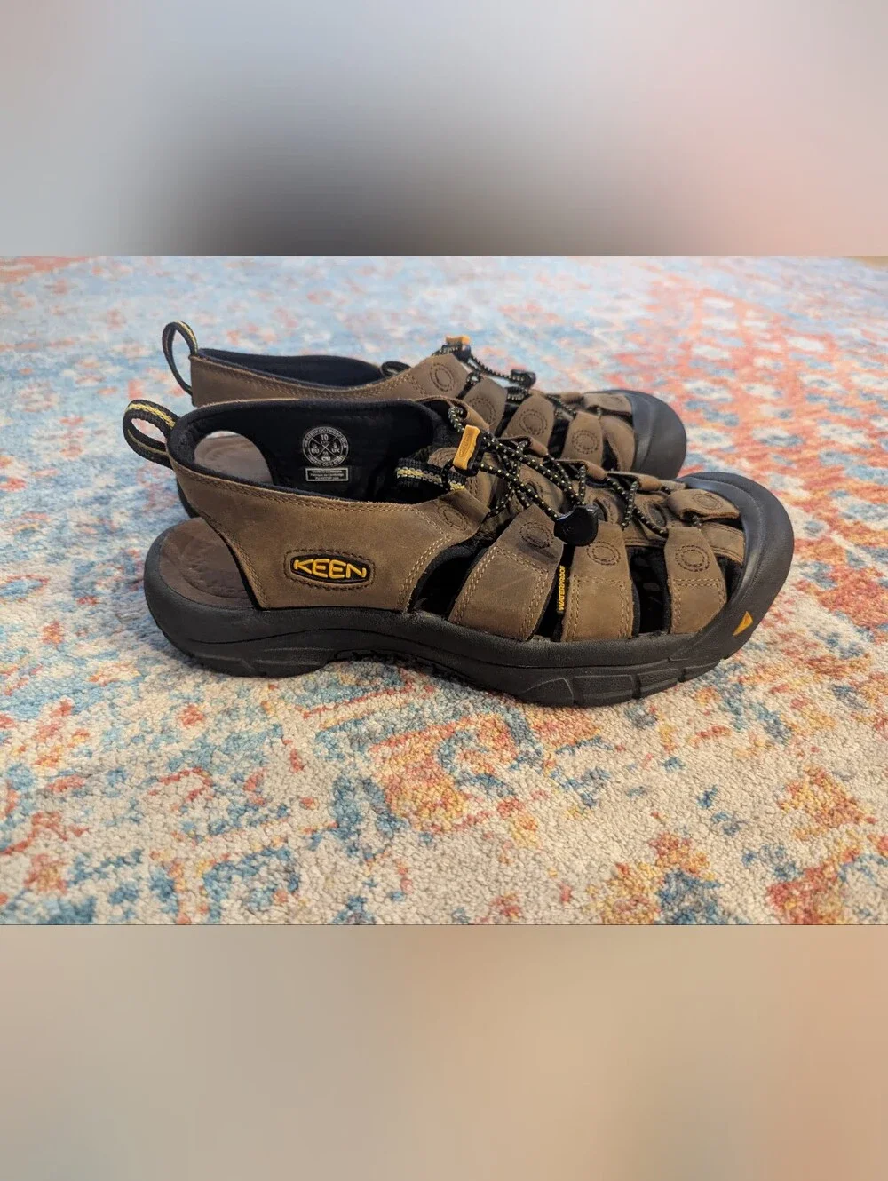 Keen Men's 10 Brown Newport Leather Waterproof Bungee Sport Closed Toe Sandals